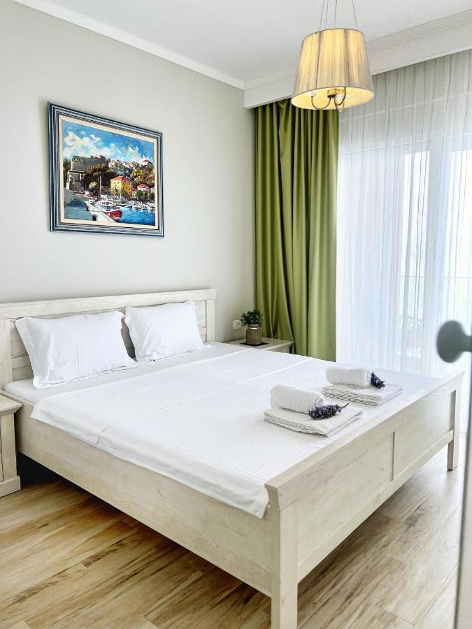 Yourhome beach first line Dobrá Voda Exterior foto